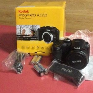 Pixpro AZ252 digital camera kodak
